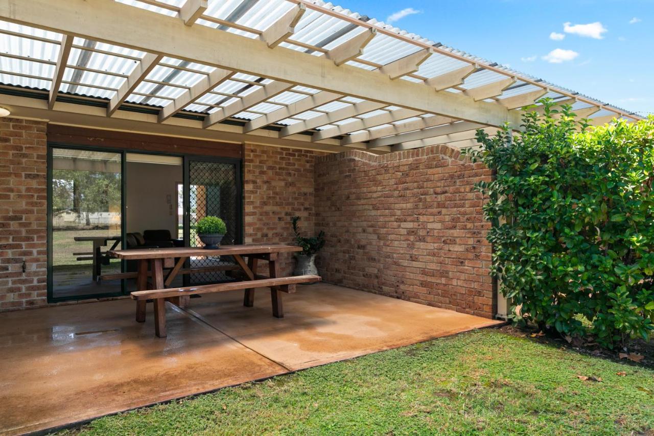 ססנוק Potters Apartments מראה חיצוני תמונה